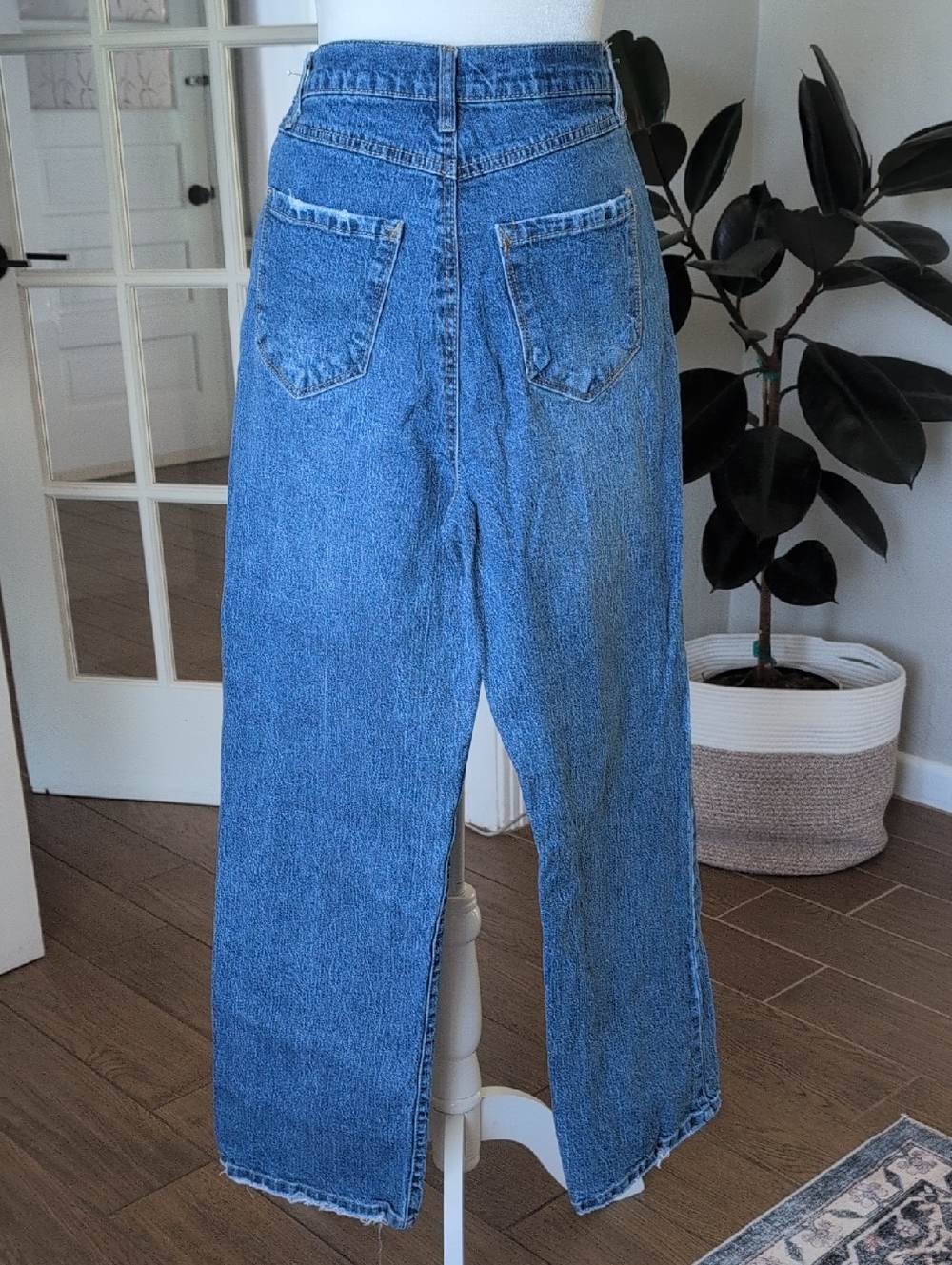 Kensie The Izzy High Rise Relaxed Straight Jeans Size 6 - Picture 2 of 12